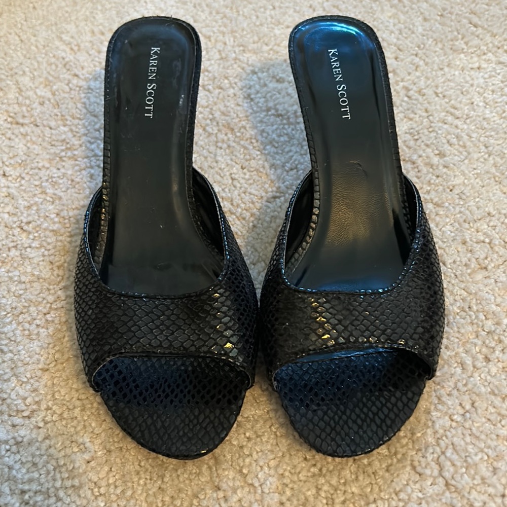 Karen Scott black slide on low heeled shoes.  Size 9.5